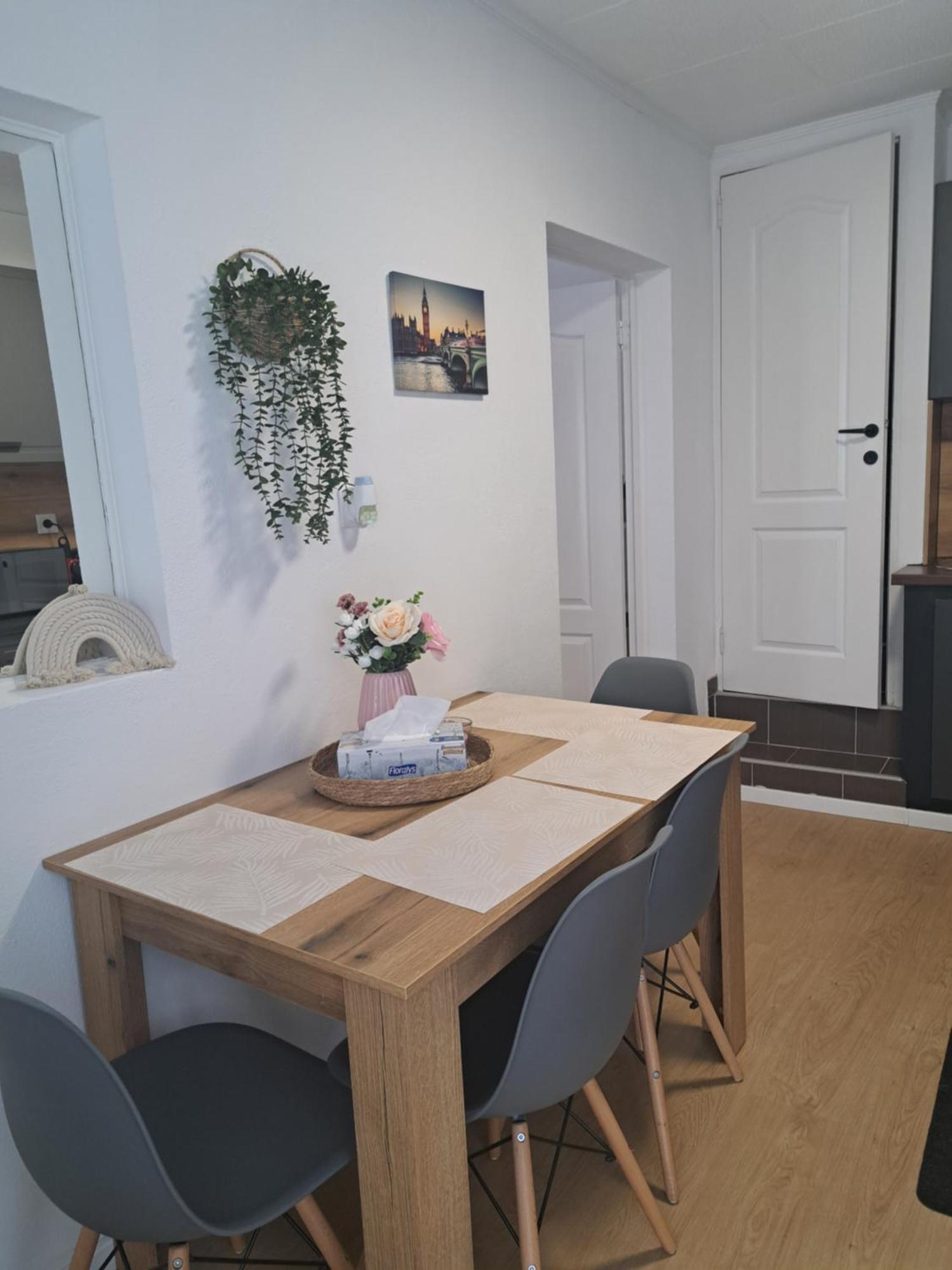 Studio With Free Parking In The Center - Deliamo 3 Sibiu Luaran gambar