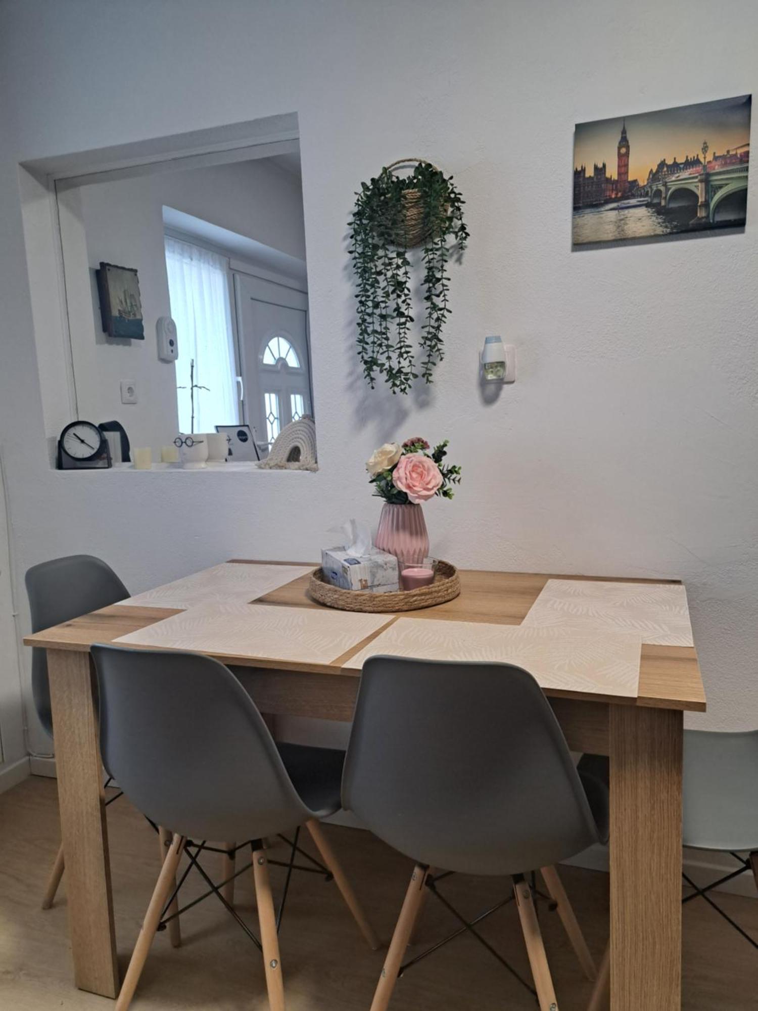 Studio With Free Parking In The Center - Deliamo 3 Sibiu Luaran gambar