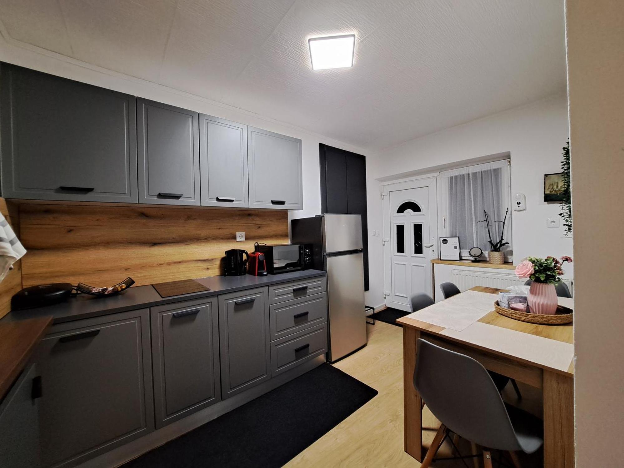 Studio With Free Parking In The Center - Deliamo 3 Sibiu Luaran gambar