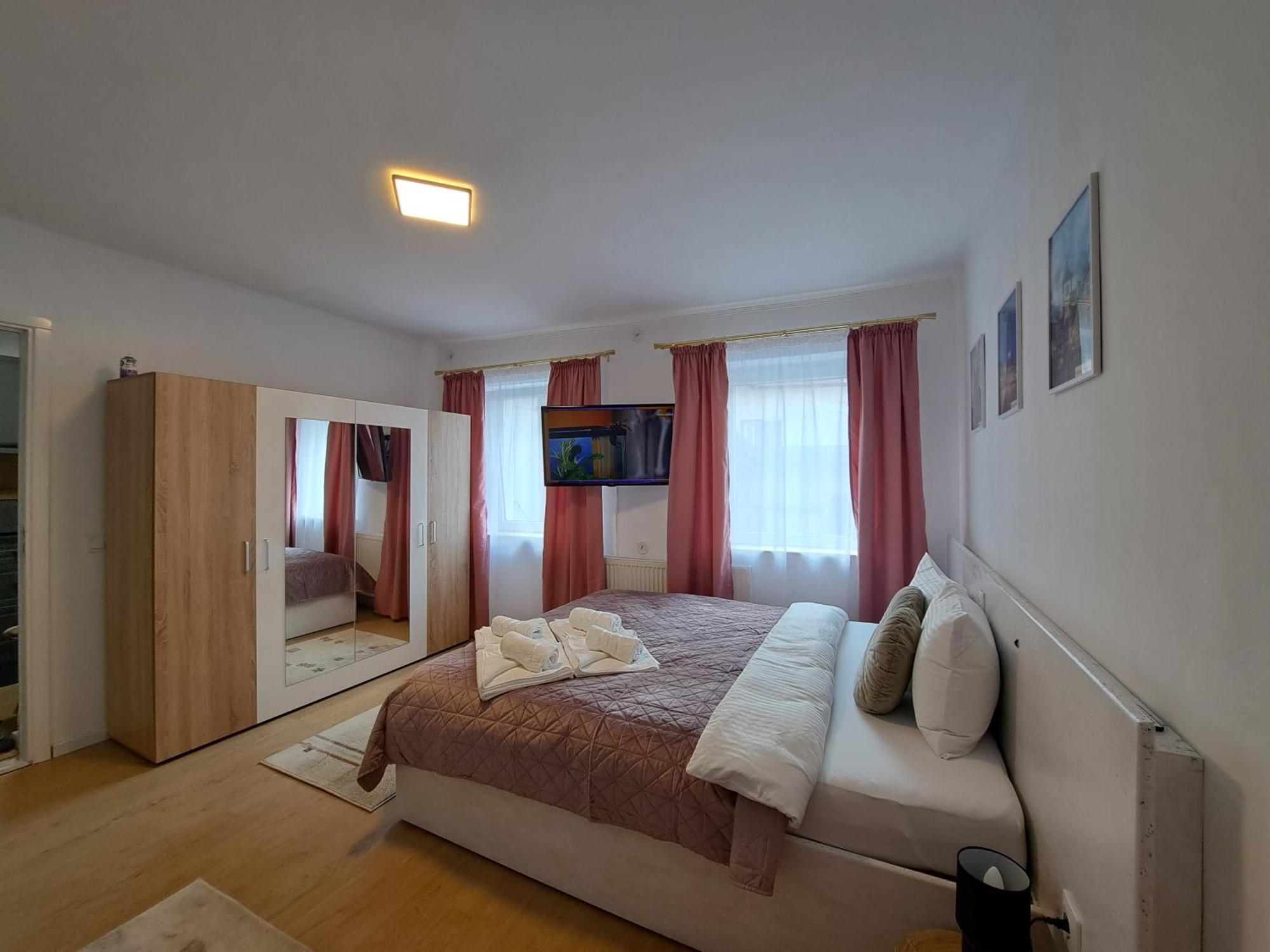Studio With Free Parking In The Center - Deliamo 3 Sibiu Luaran gambar